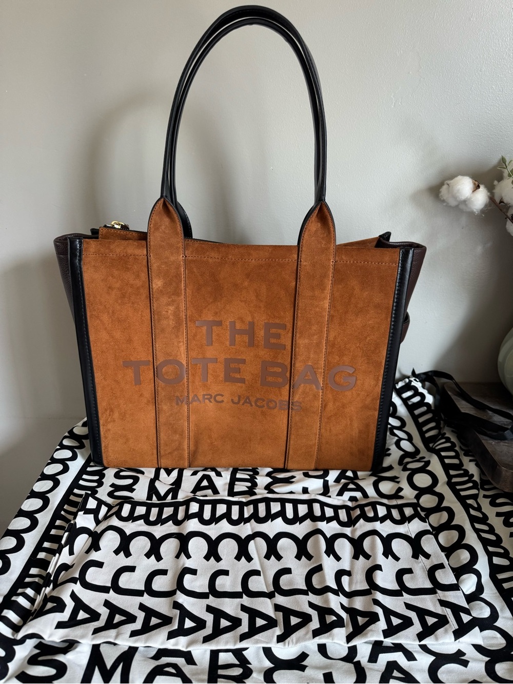 Marc Jacobs The Large Leather & Suede Tote Bag - Copper
